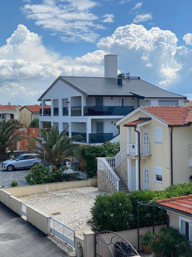 Apartment Vila Lina 维尔 外观 照片